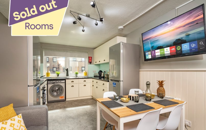4 Bed Deluxe, Meadow Court, 13 Sciennes, Newington, Edinburgh - Image 1